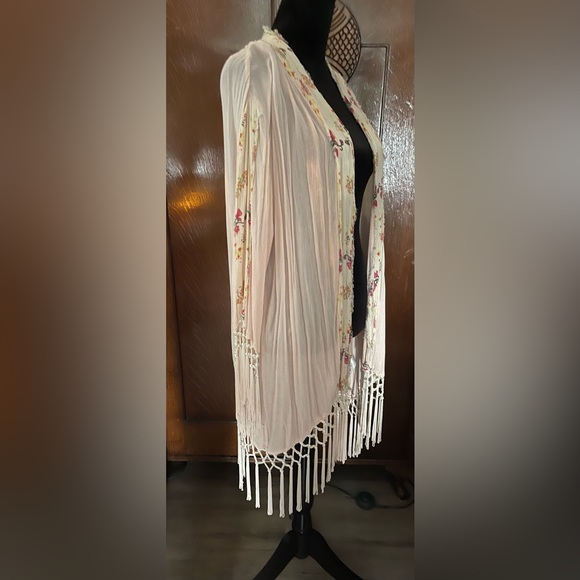 Z&L Europe Boutique Boho Peace Kimono w/ Patchwork Detailing & Fringe ✌🏼☮️🕊️ - Picture 2 of 15